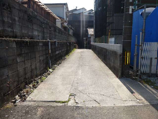 　進入路が狭いです