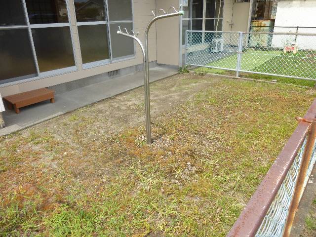 旭ハイツ　1階は専用庭有り