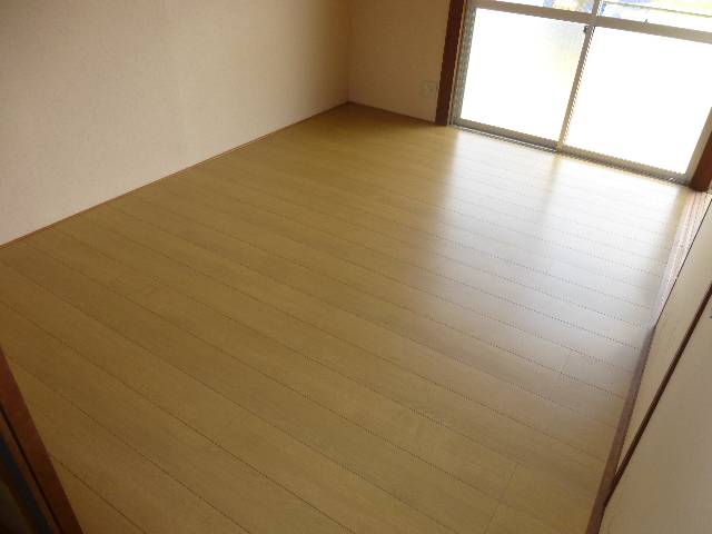 旭ハイツ　和室から洋室にリフォーム