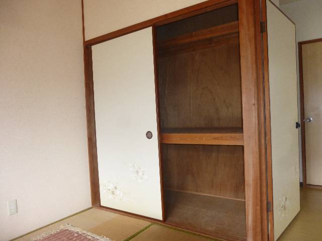 旭ハイツ　